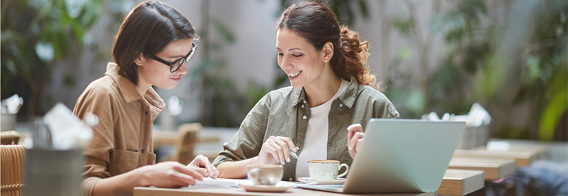 woman client with her financial adviser